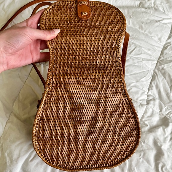Handwoven Rattan Bag - Picture 4 of 8